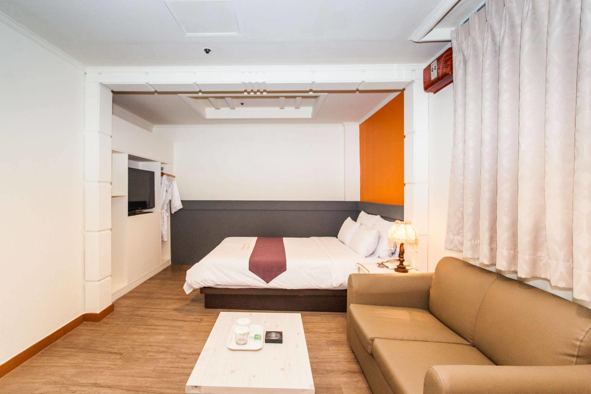Hotel Noblesse Сеул Екстер'єр фото