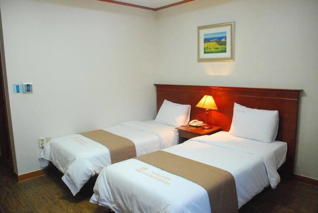 Hotel Noblesse Сеул Екстер'єр фото