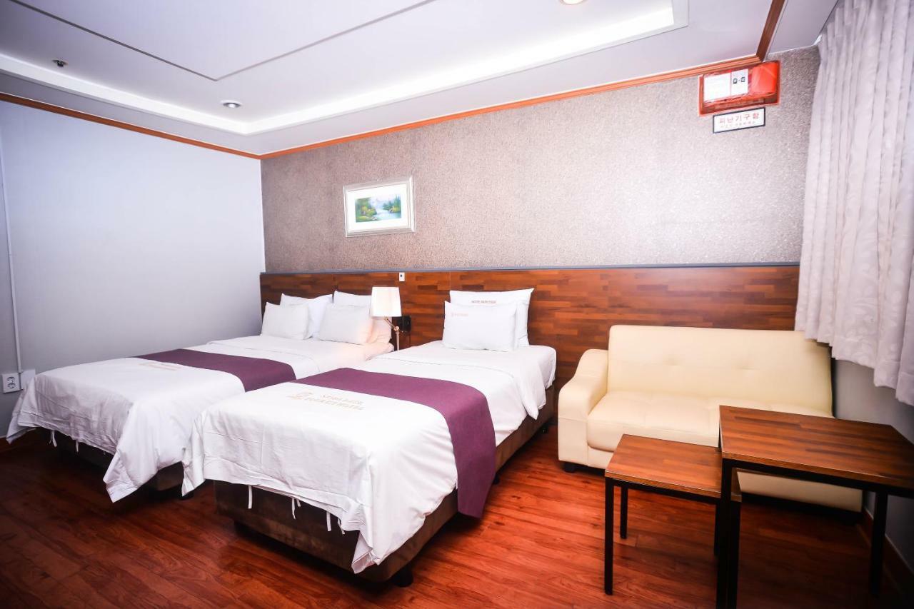 Hotel Noblesse Сеул Екстер'єр фото