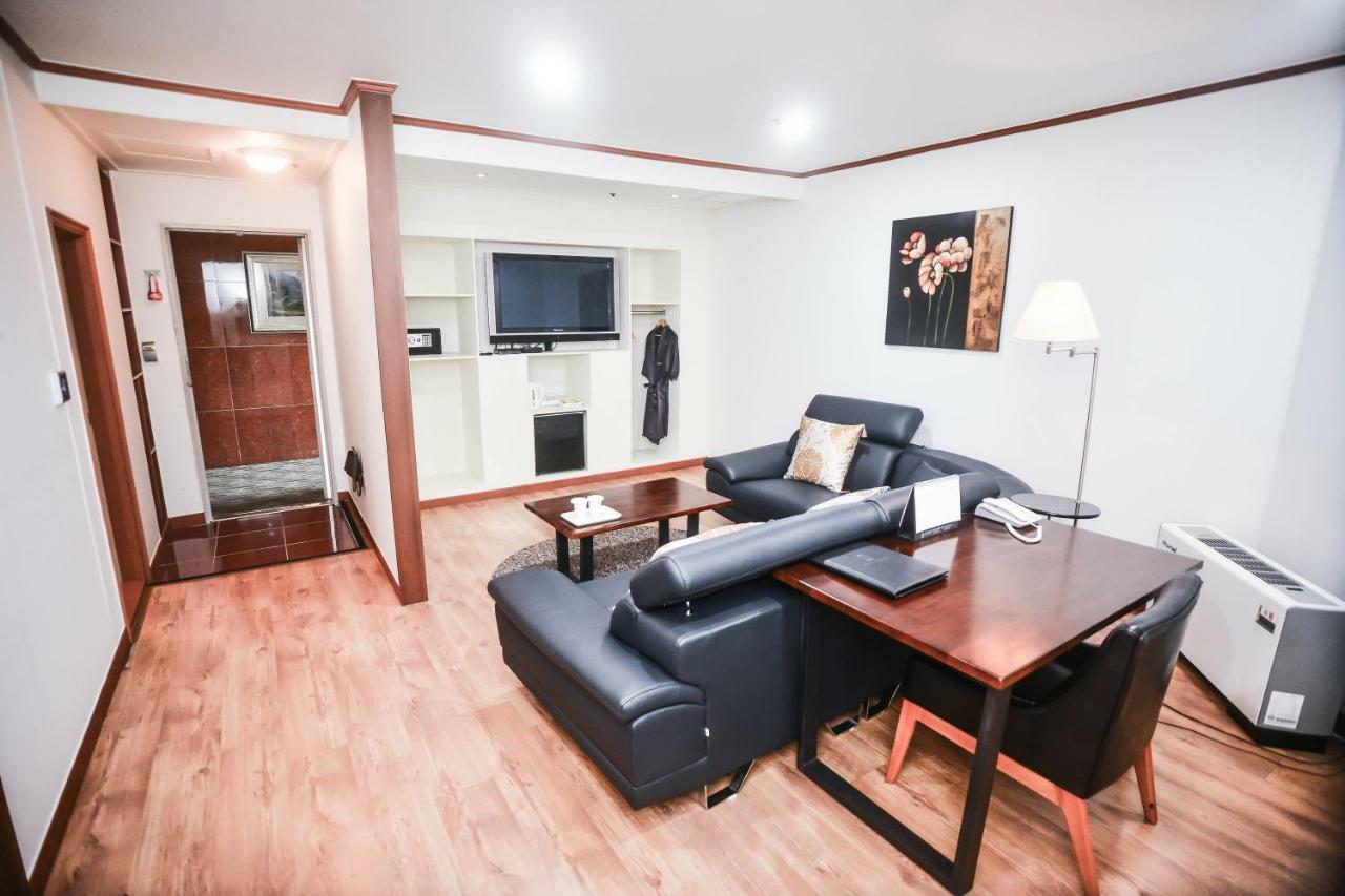 Hotel Noblesse Сеул Екстер'єр фото