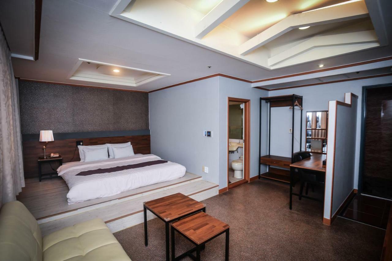 Hotel Noblesse Сеул Екстер'єр фото